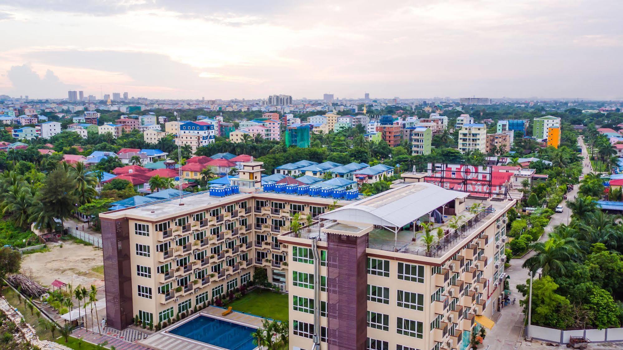 Hotel Sincere Smile Yangon Exterior foto