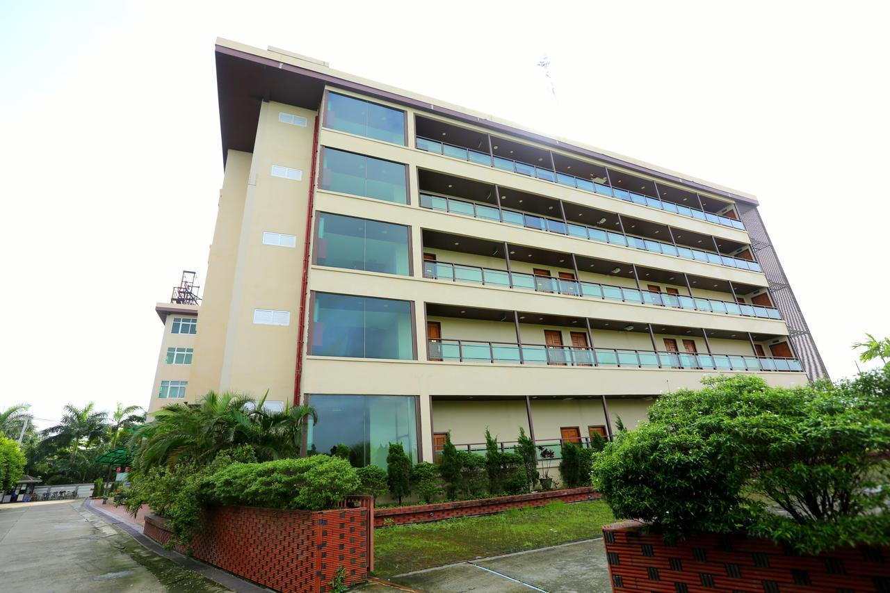 Hotel Sincere Smile Yangon Exterior foto