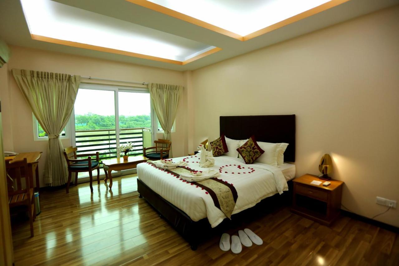Hotel Sincere Smile Yangon Exterior foto