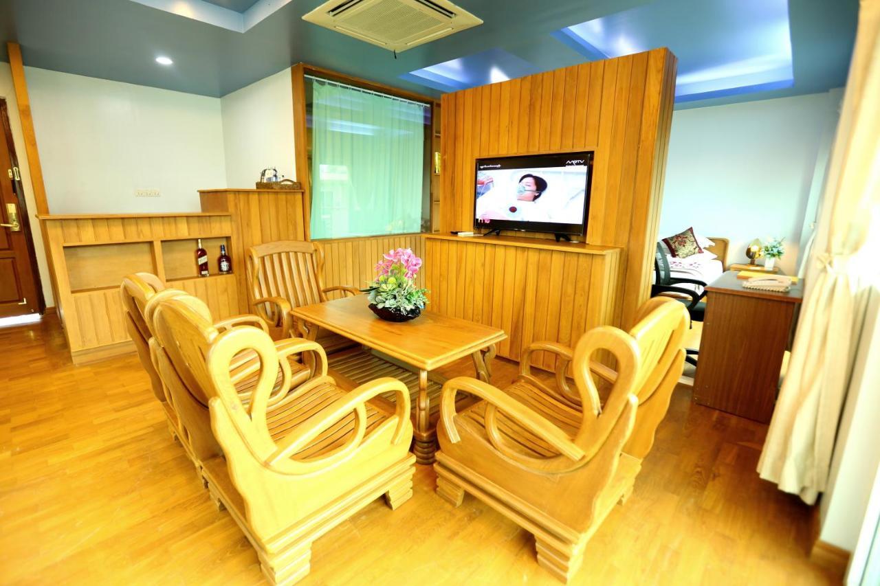 Hotel Sincere Smile Yangon Exterior foto