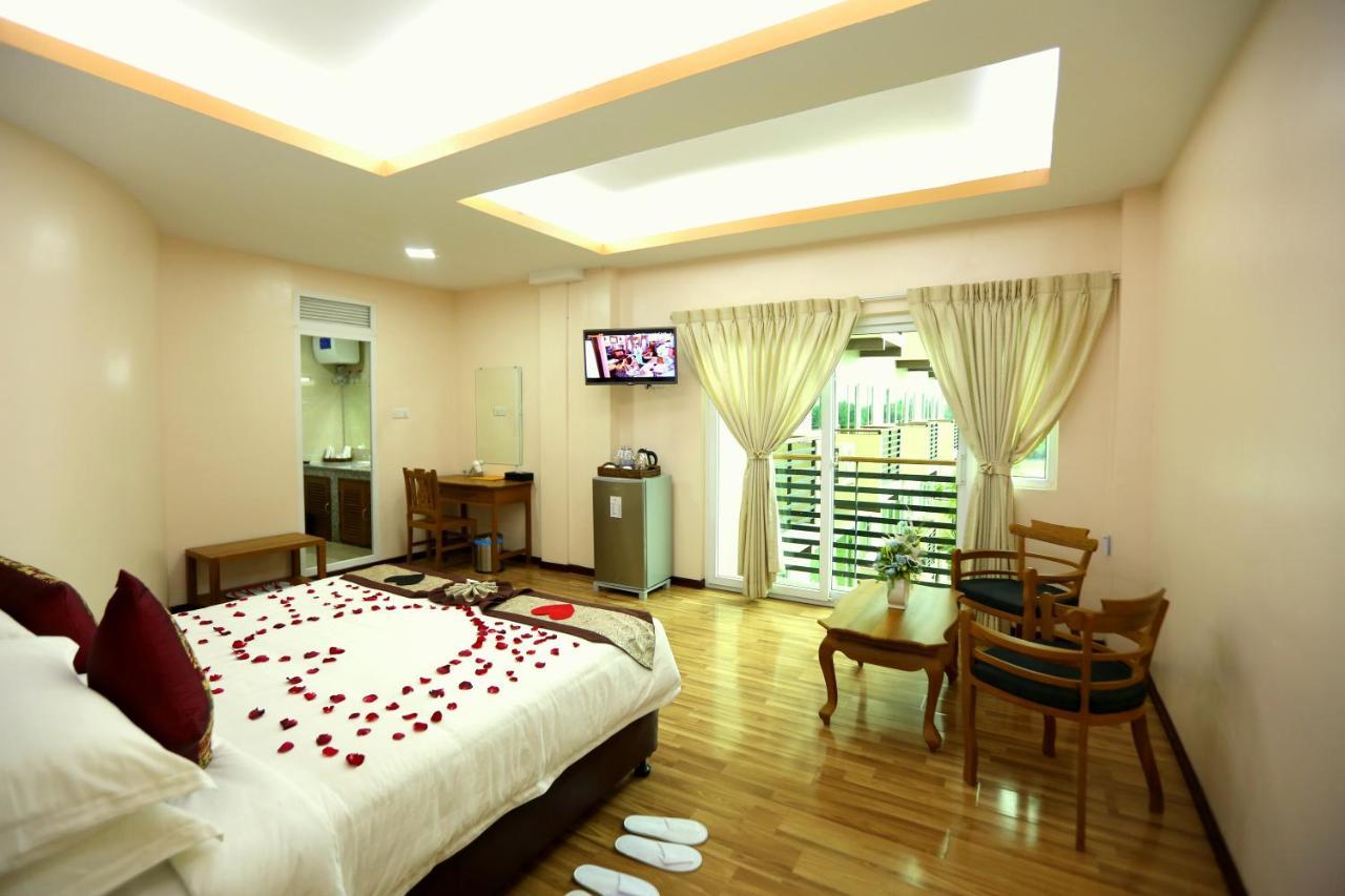 Hotel Sincere Smile Yangon Exterior foto